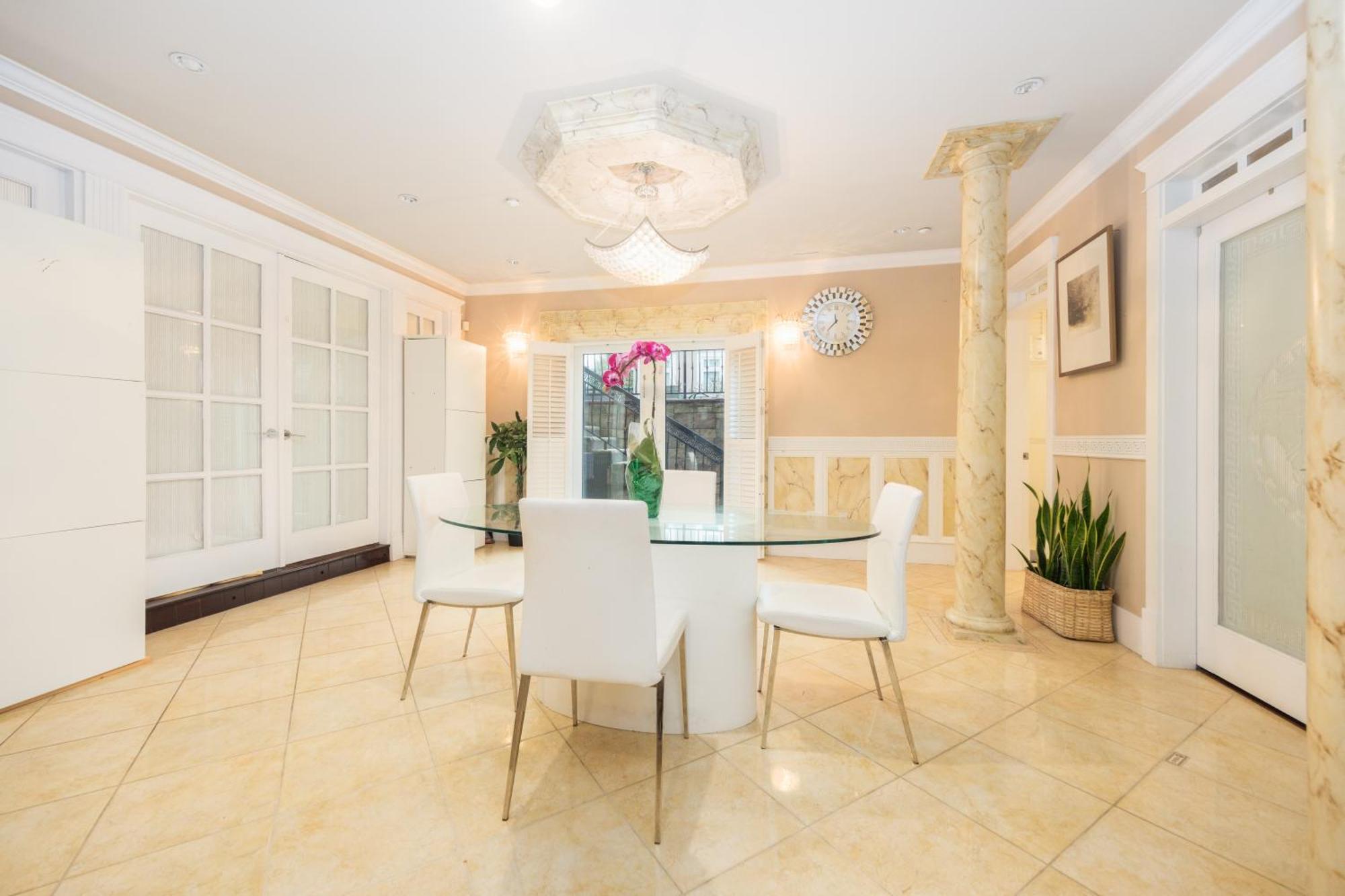 Oakridge Luxury Homestay فانكوفر المظهر الخارجي الصورة