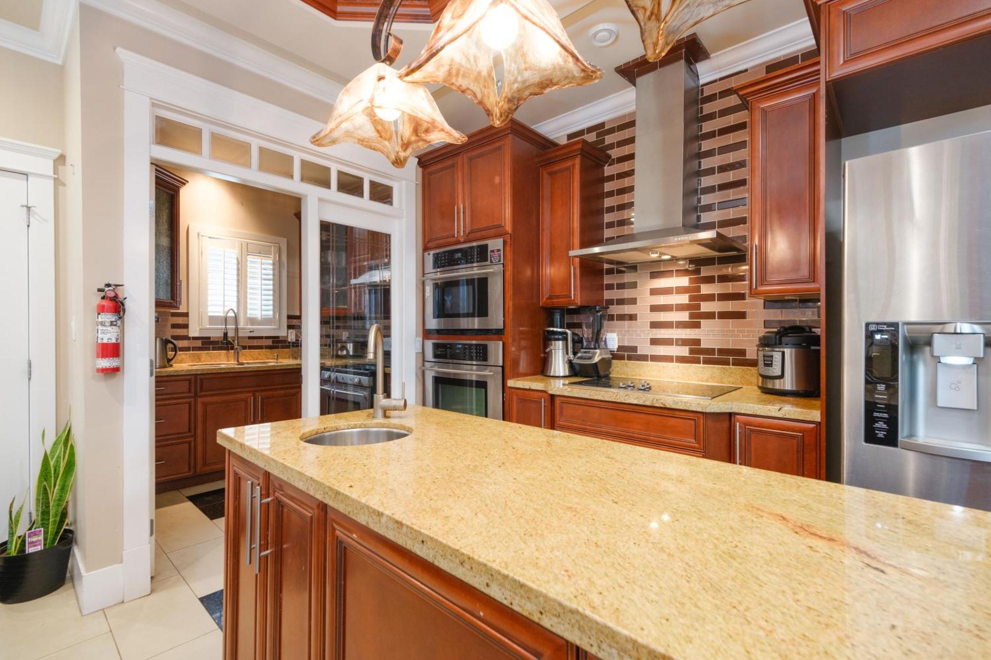 Oakridge Luxury Homestay فانكوفر المظهر الخارجي الصورة
